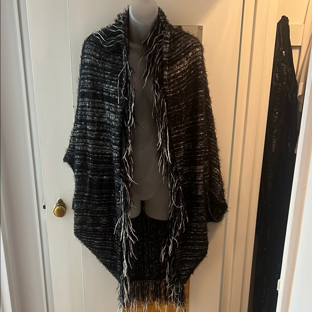 FREE PEOPLE LONG SWEATER SHRUG